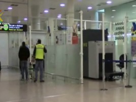 alt="perro detector descubre maleta cocaína aeropuerto Prat"