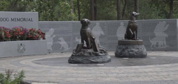 Monumento a los Perros